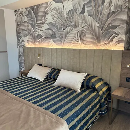 Corallo Hotel 3*