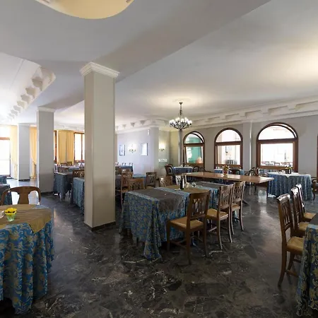 Corallo Hotel 3*